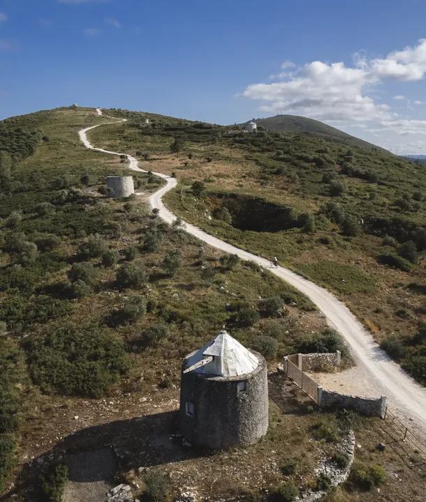 porto de mos dolinas climbing hotel
